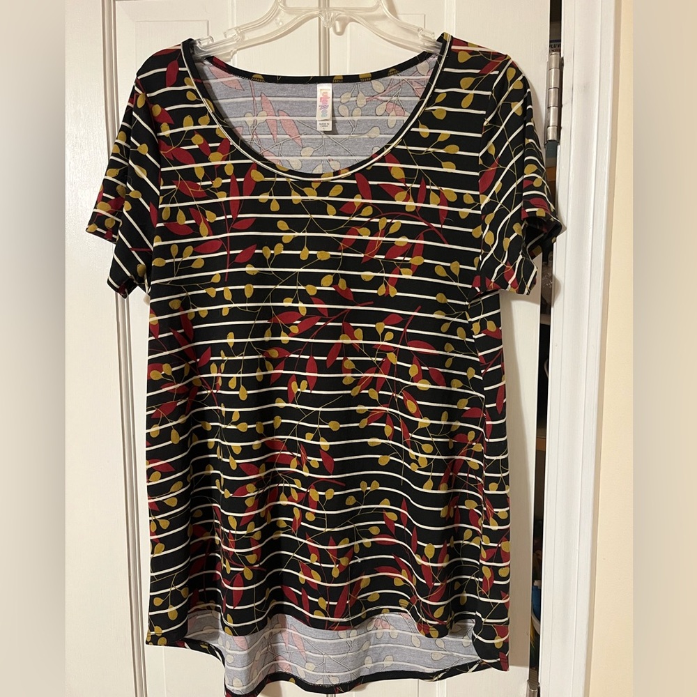 LuLaRoe shirt size large